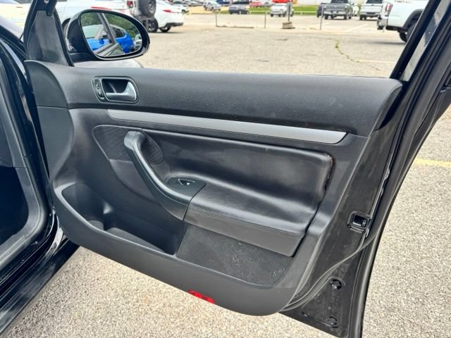 Used 2010 Volkswagen Jetta Limited Edition FWD image 14