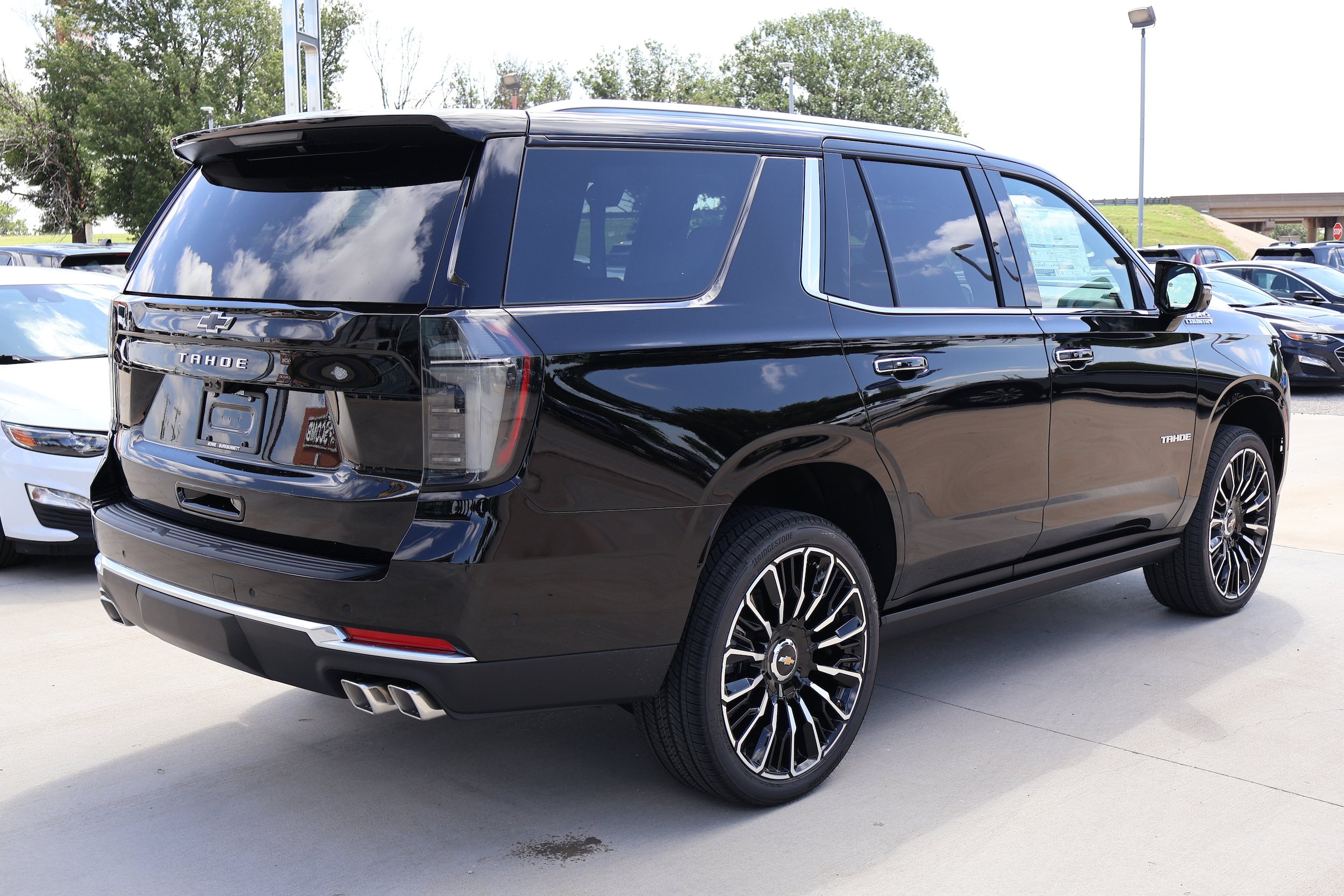 New 2026 Chevrolet Tahoe High Country AWD/4WD image 4
