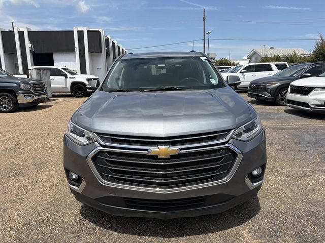 Used 2020 Chevrolet Traverse LT FWD image 2
