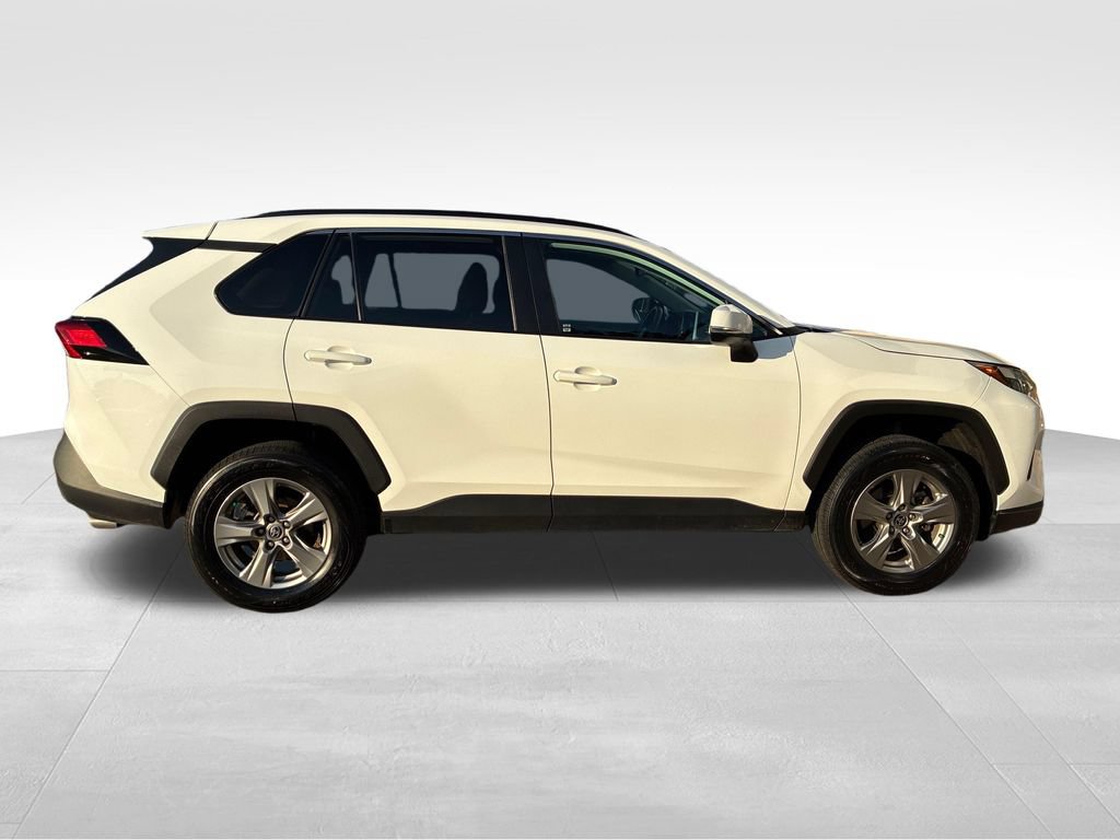Used 2024 Toyota RAV4 XLE AWD/4WD image 7