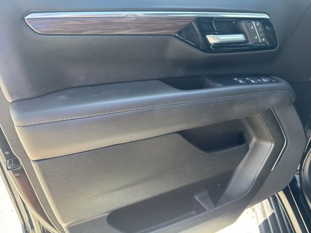Used 2025 Chevrolet Tahoe LT image 28