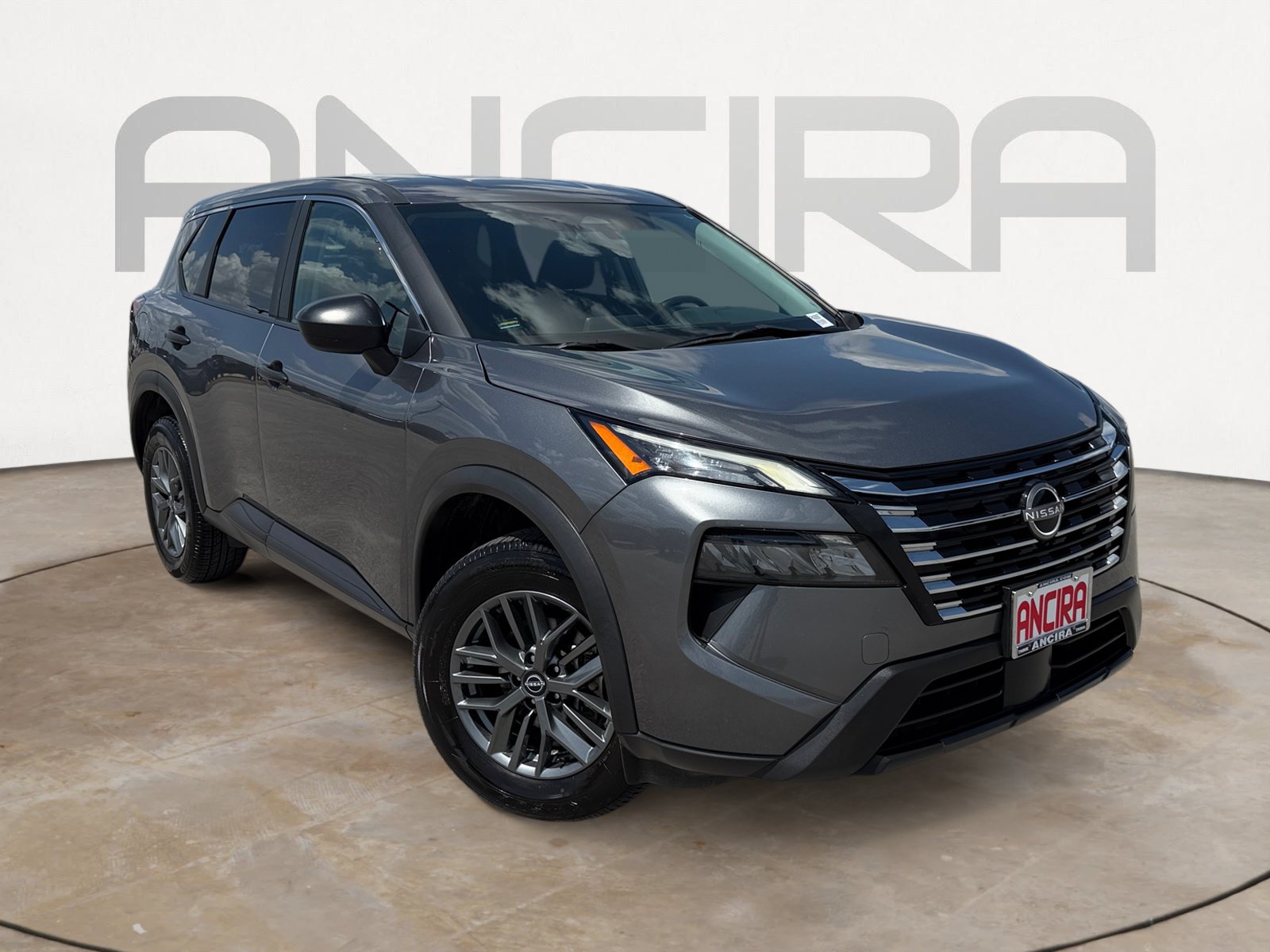 Used 2024 Nissan Rogue S FWD image 4