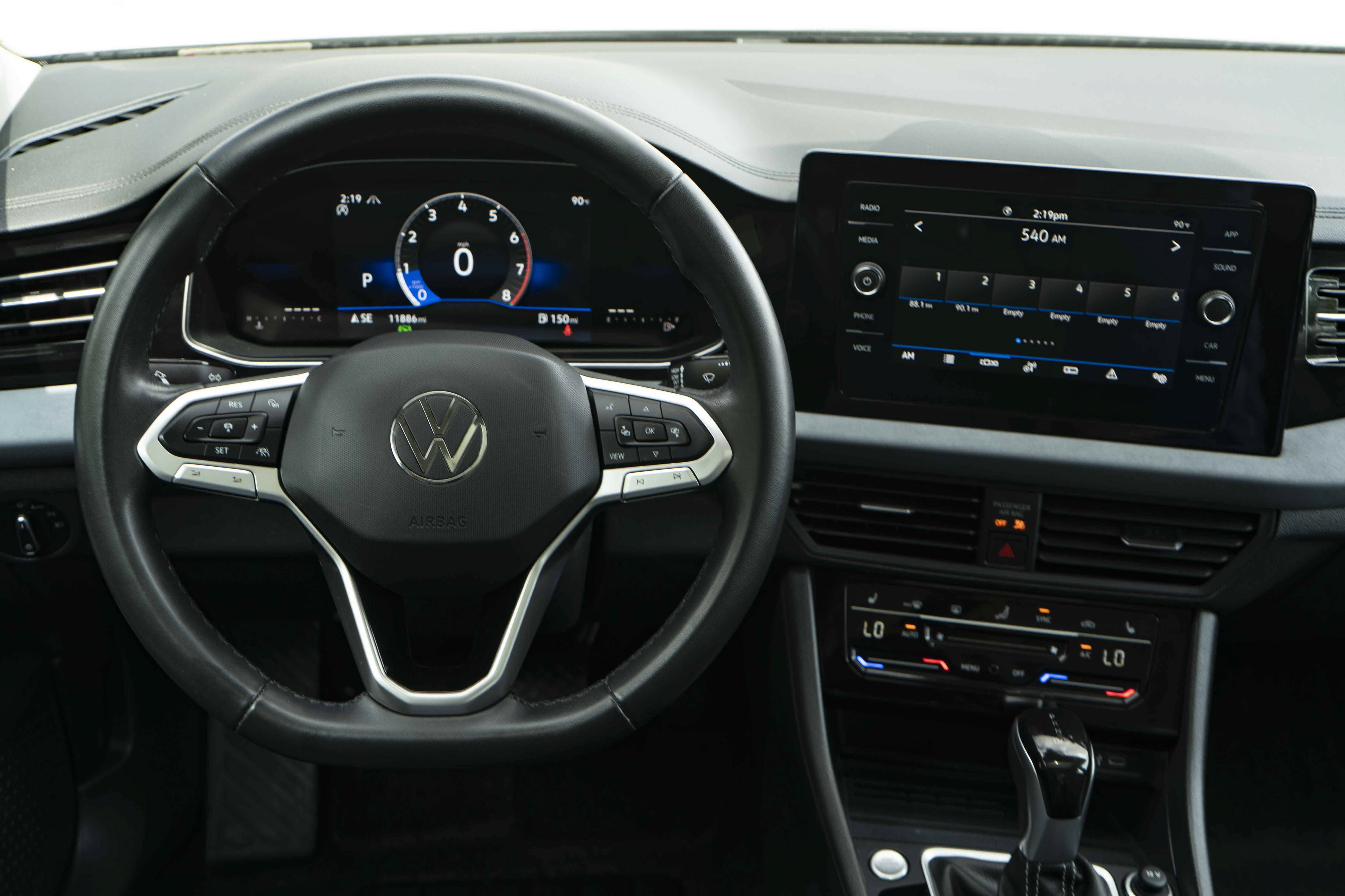 Certified 2026 Volkswagen Jetta SE w/ Black Wheel Package FWD image 18