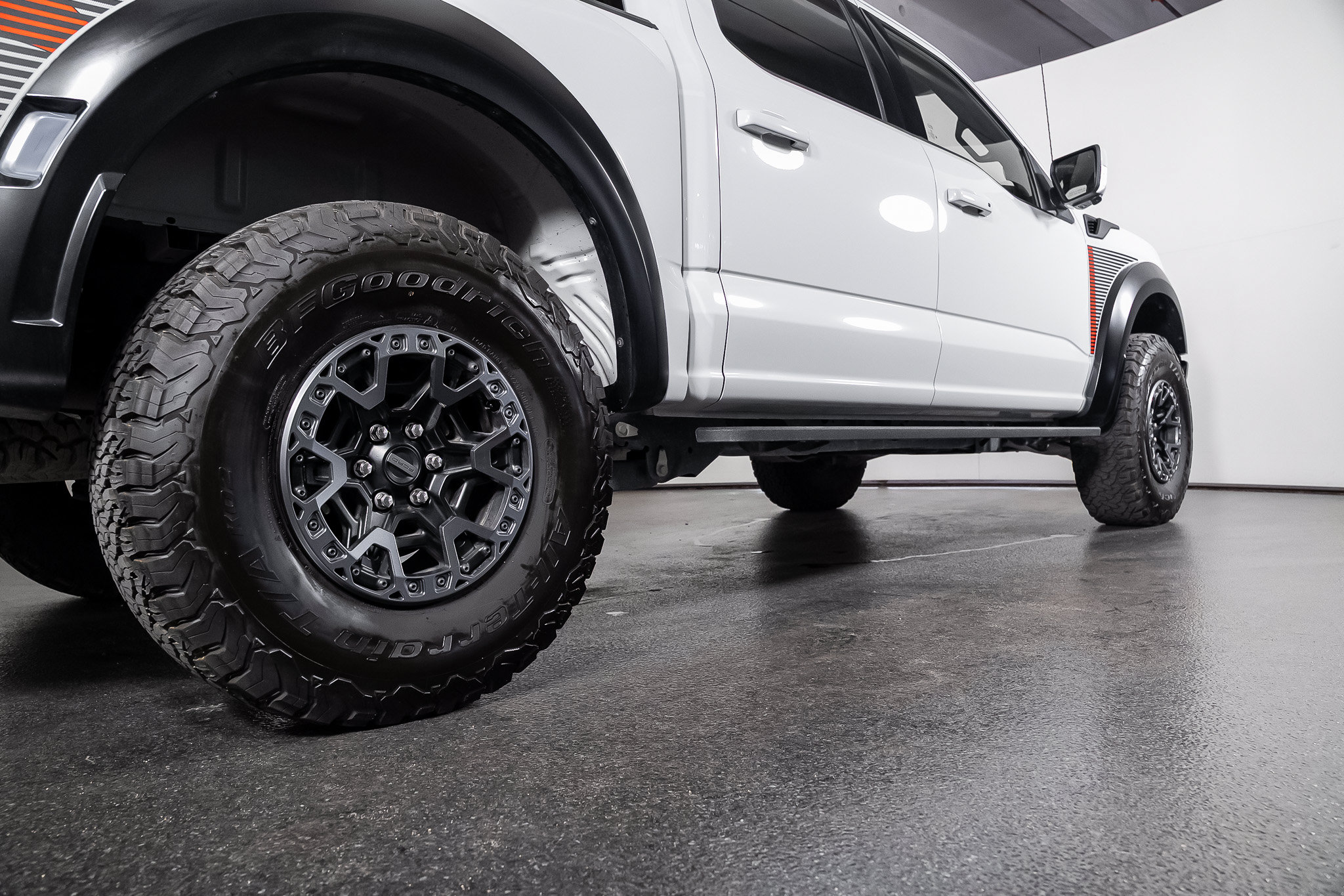 Used 2024 Ford F150 Raptor w/ Equipment Group 803A Raptor R AWD/4WD image 32