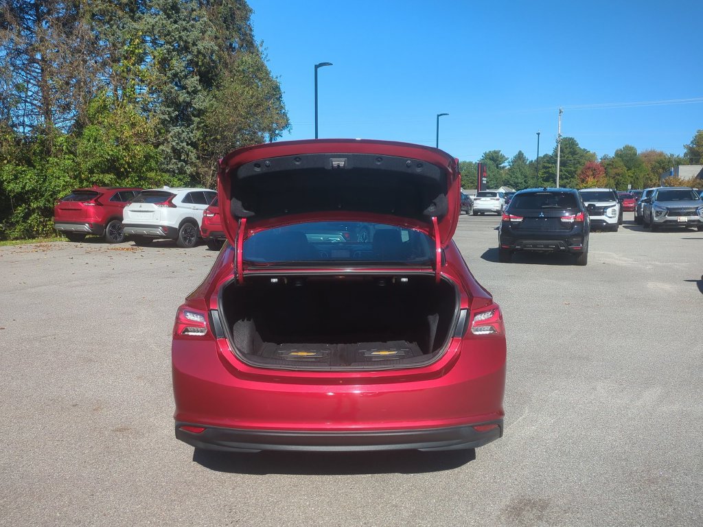 Used 2023 Chevrolet Malibu LT FWD image 22