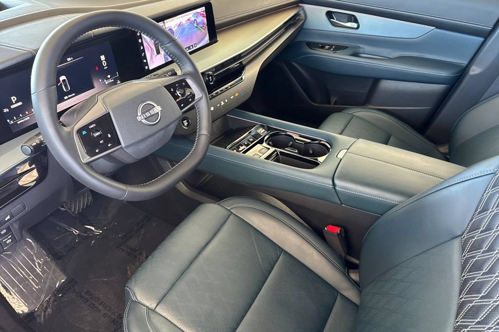 Certified 2025 Nissan Murano Platinum w/ Cargo Package AWD/4WD image 10