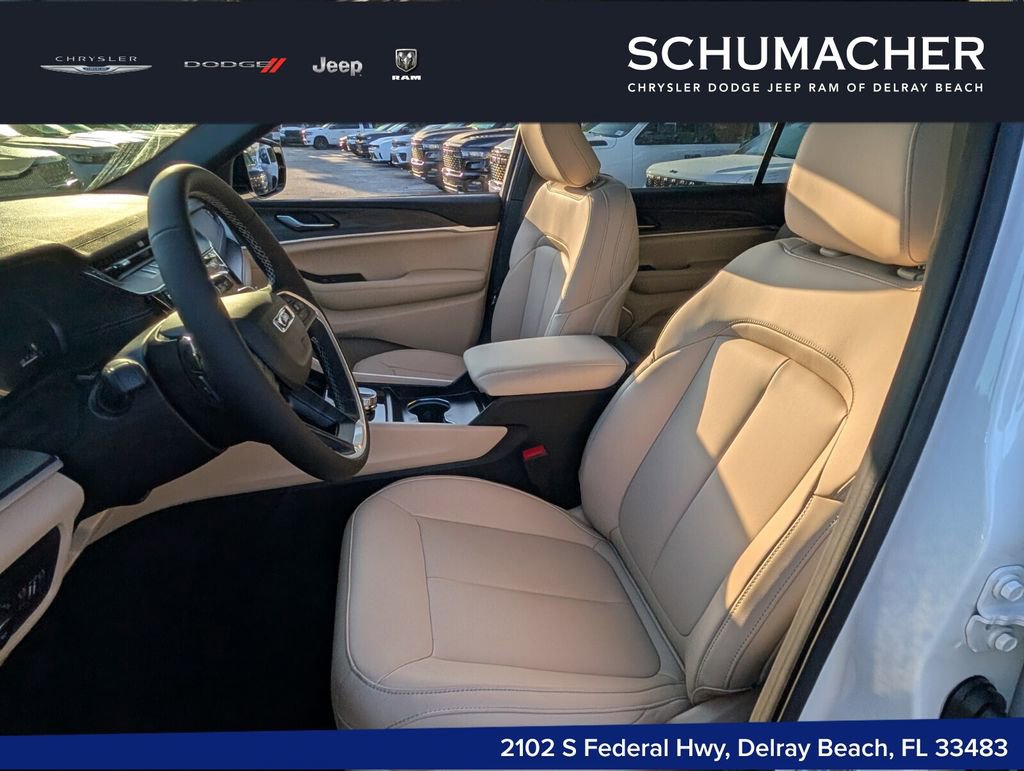 New 2026 Jeep Grand Cherokee L Limited RWD image 11