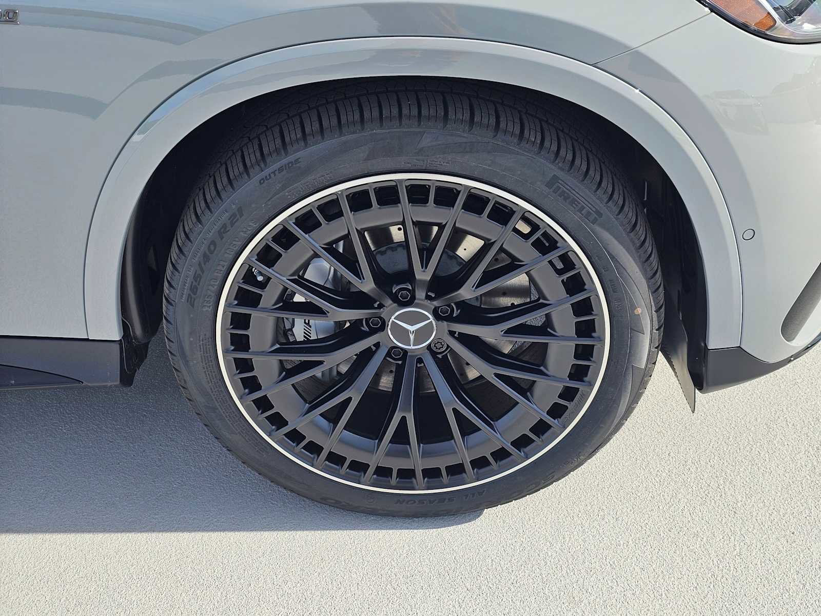 New 2026 Mercedes-Benz GLC 43 AMG 4MATIC image 9