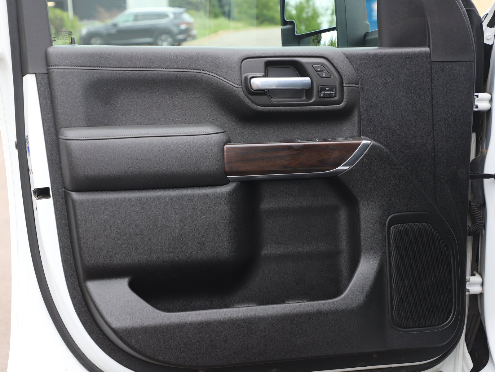 Used 2021 GMC Sierra 3500 SLT w/ SLT Convenience Package AWD/4WD image 19