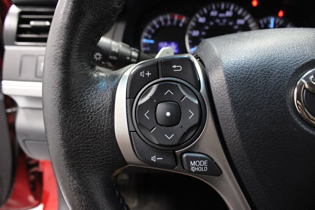 Used 2012 Toyota Camry SE FWD image 18