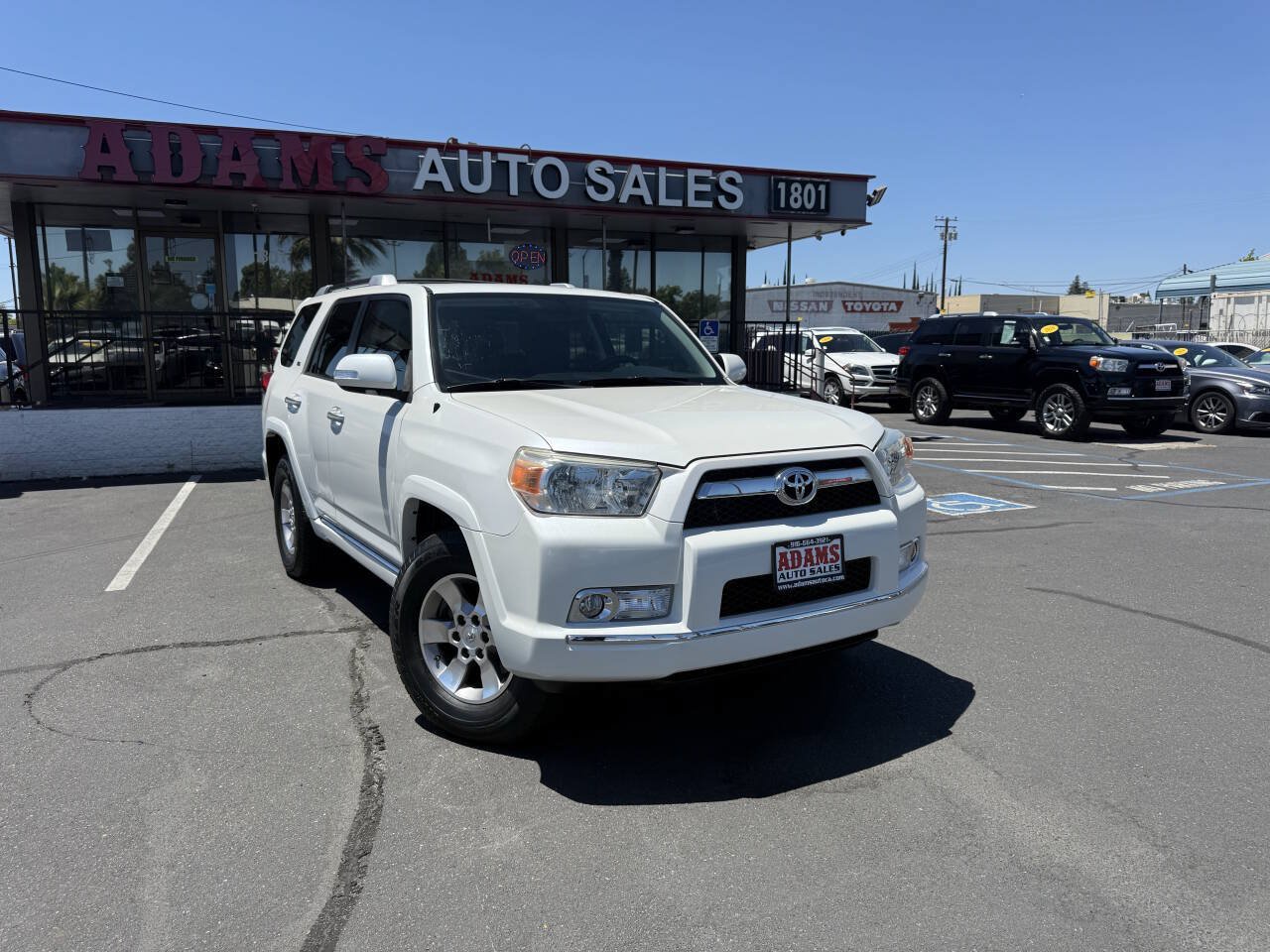 Used 2011 Toyota 4Runner SR5 w/ Convenience Pkg RWD image 1