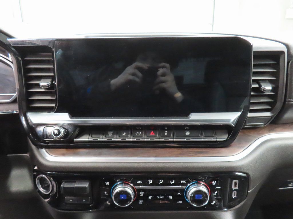 Used 2025 GMC Sierra 2500 SLT w/ SLT Convenience Package image 46