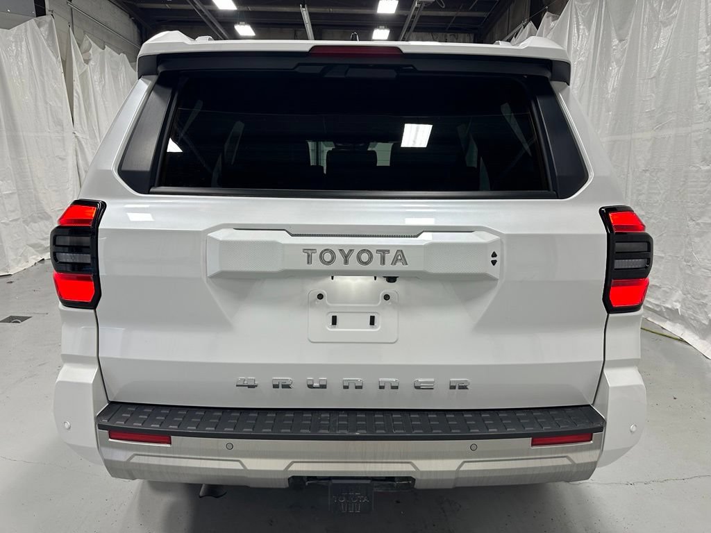 Used 2025 Toyota 4Runner Limited AWD/4WD image 6