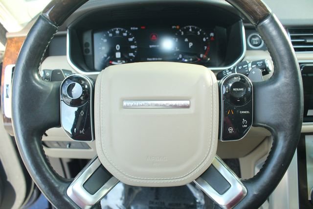 Used 2020 Land Rover Range Rover HSE image 18