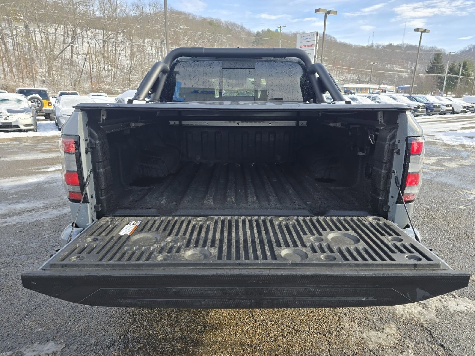 Used 2023 Nissan Frontier PRO-4X w/ Pro-4X Premium Package image 18