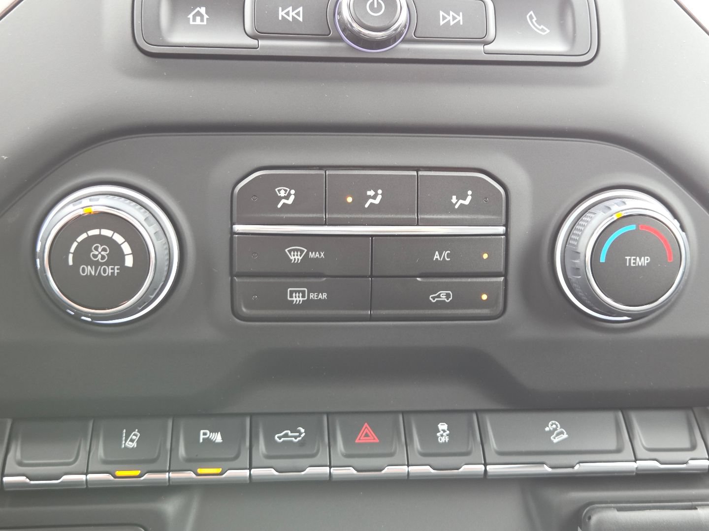 New 2026 Chevrolet Silverado 2500 Custom w/ Custom Value Package AWD/4WD image 33