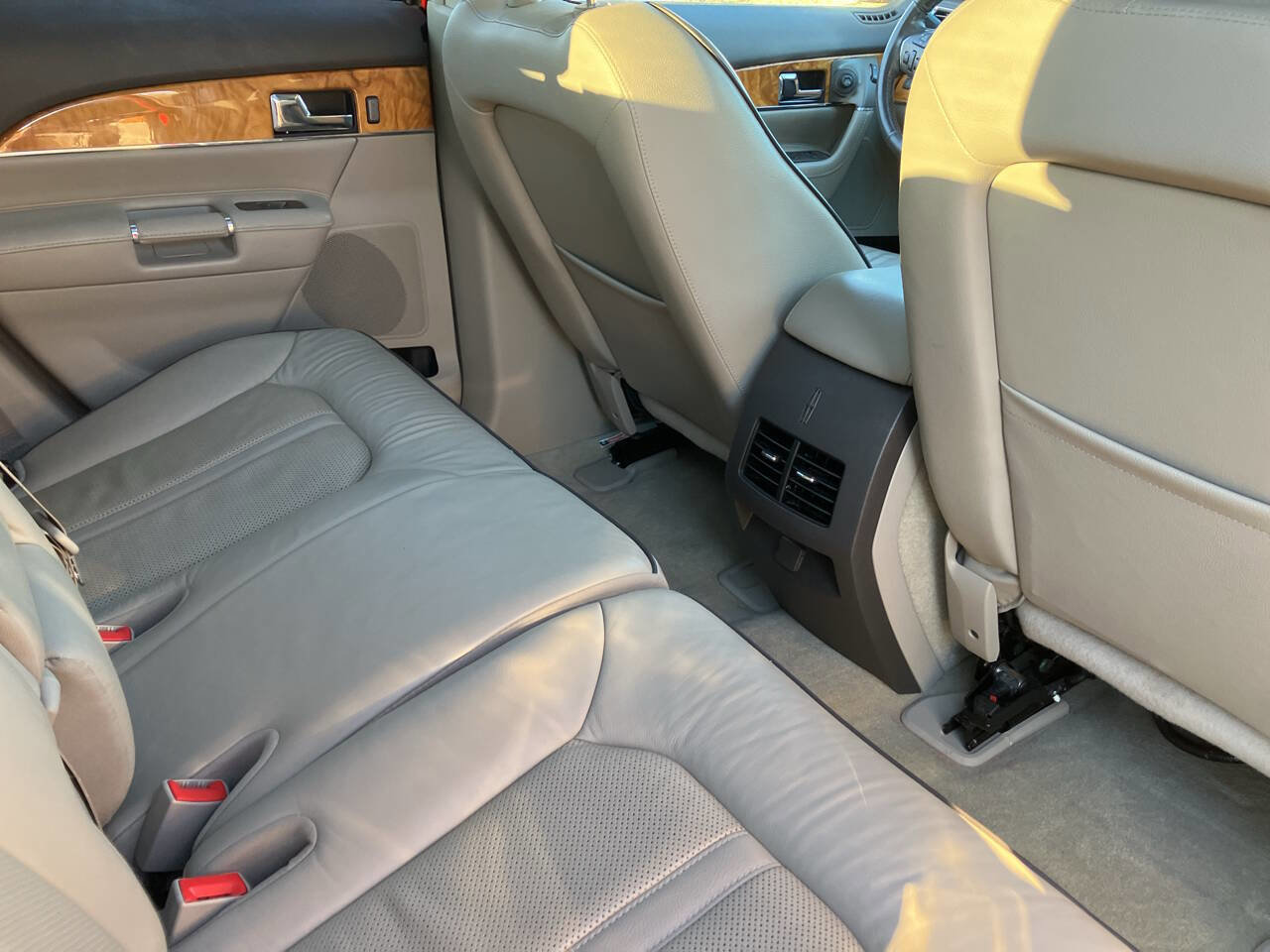 Used 2013 Lincoln MKX Base AWD 4dr SUV image 14