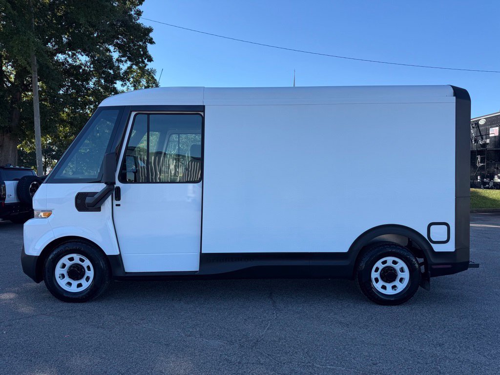 Used 2025 Chevrolet Brightdrop 400 w/ Battery Pack, Max Range AWD/4WD image 2