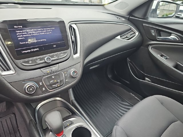 Used 2022 Chevrolet Malibu RS FWD image 23