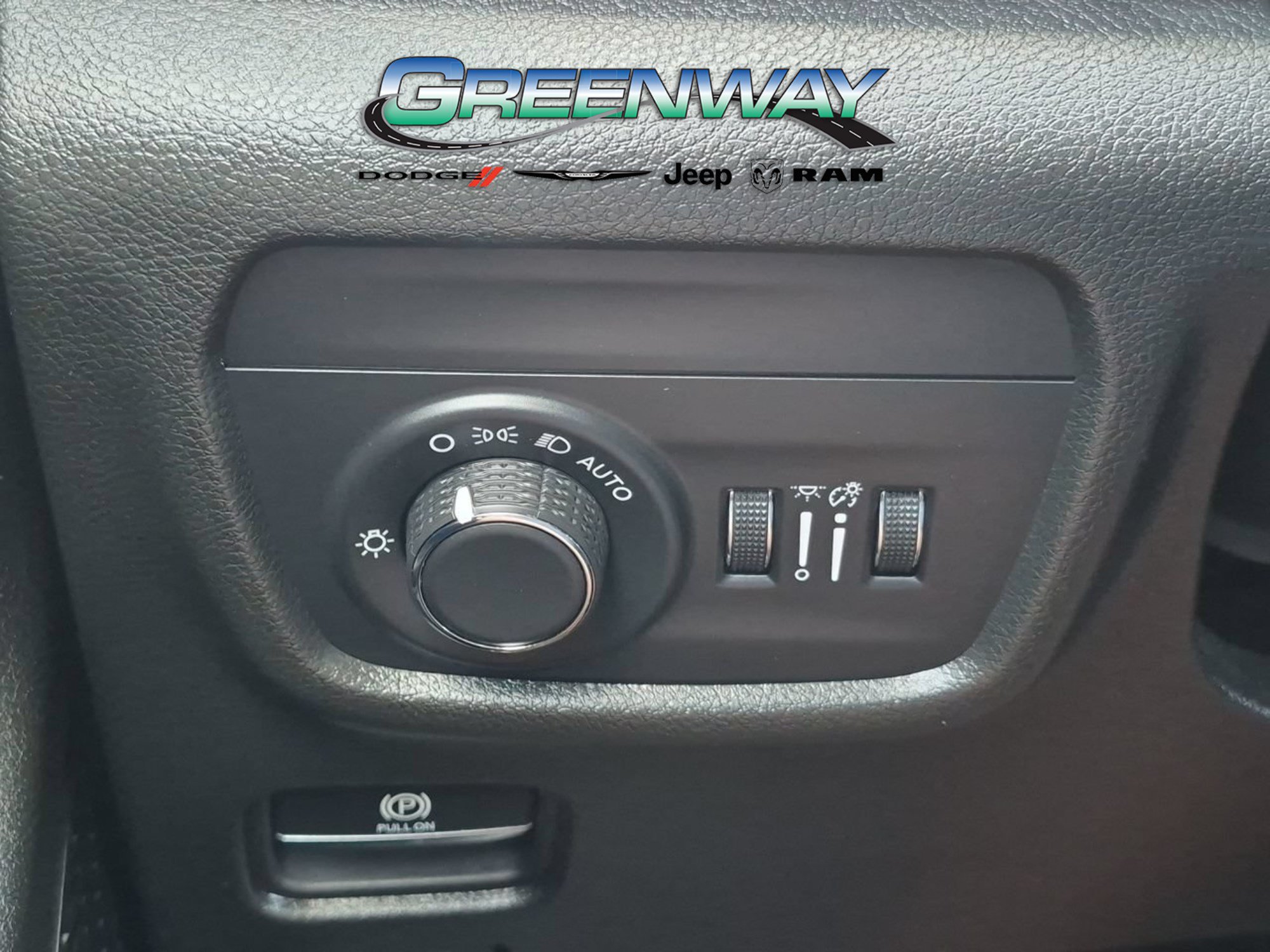 Used 2023 Jeep Grand Cherokee L Altitude AWD/4WD image 20