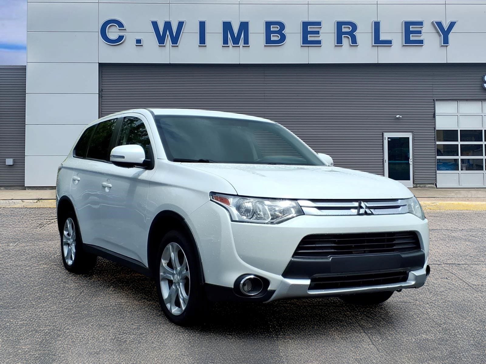 Used 2015 Mitsubishi Outlander SE AWD/4WD image 1
