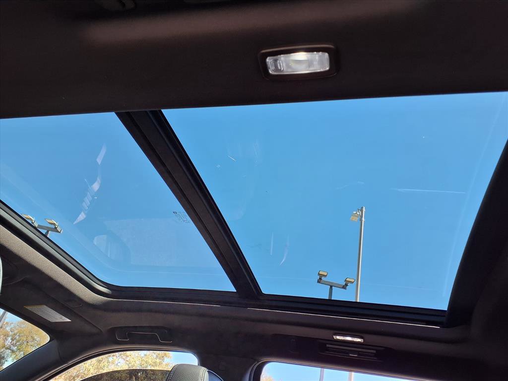 Used 2021 GMC Yukon XL Denali image 21