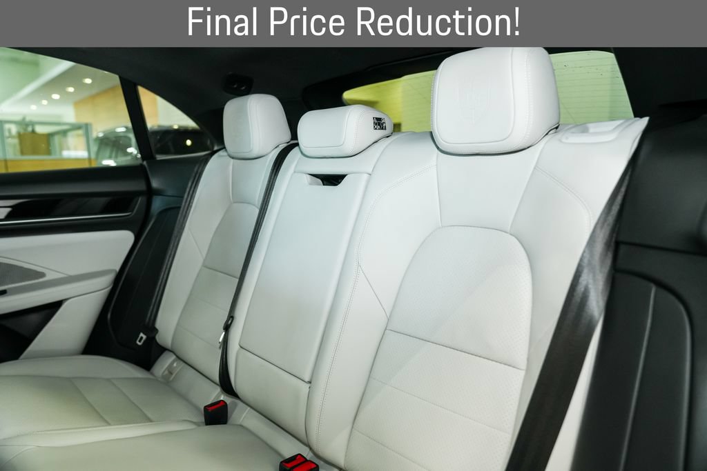 Used 2025 Porsche Macan 4S Electric AWD/4WD image 38