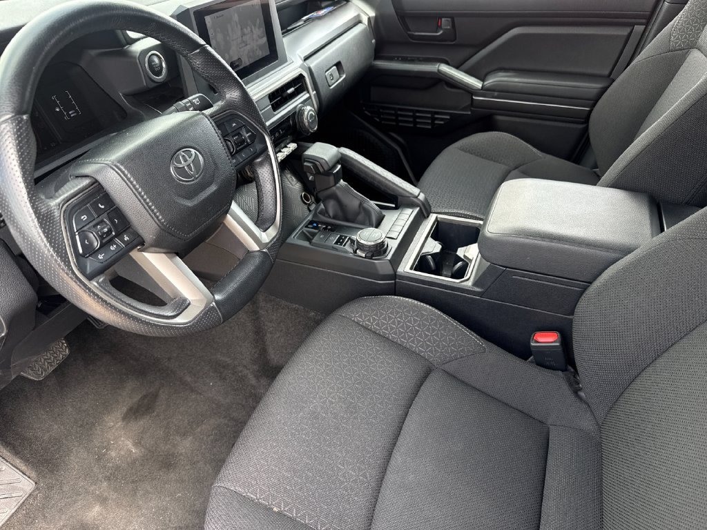 Used 2025 Toyota 4Runner SR5 AWD/4WD image 10