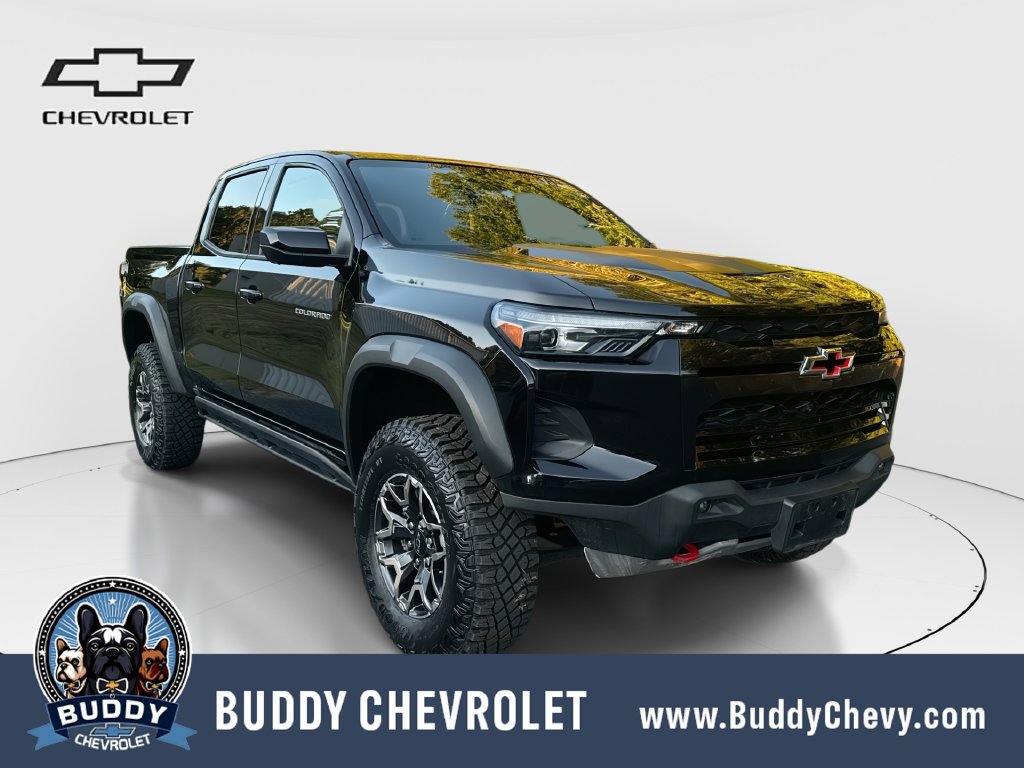 Used 2024 Chevrolet Colorado ZR2 w/ ZR2 Convenience Package III AWD/4WD image 1