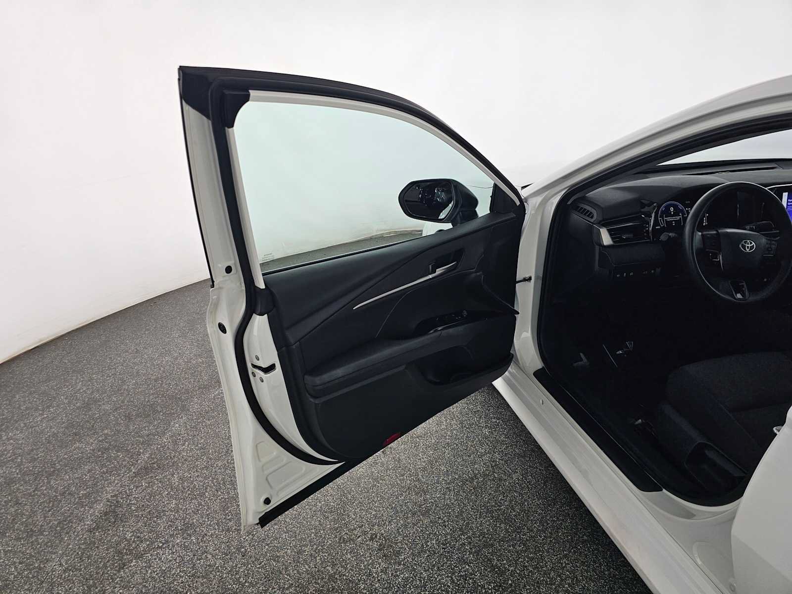 Used 2025 Toyota Camry LE FWD image 19