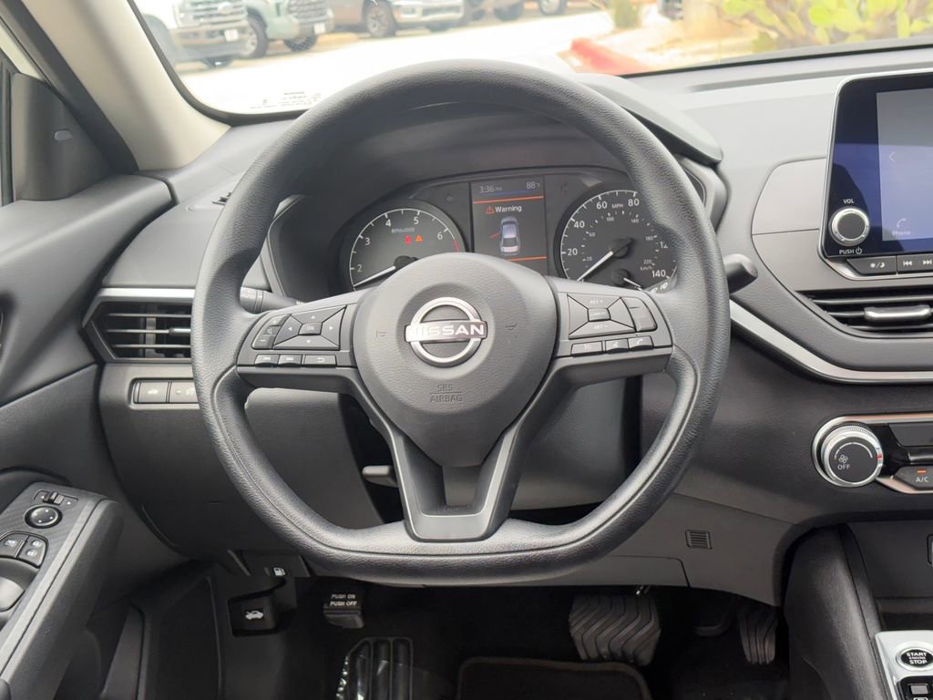 Used 2025 Nissan Altima 2.5 S FWD image 24