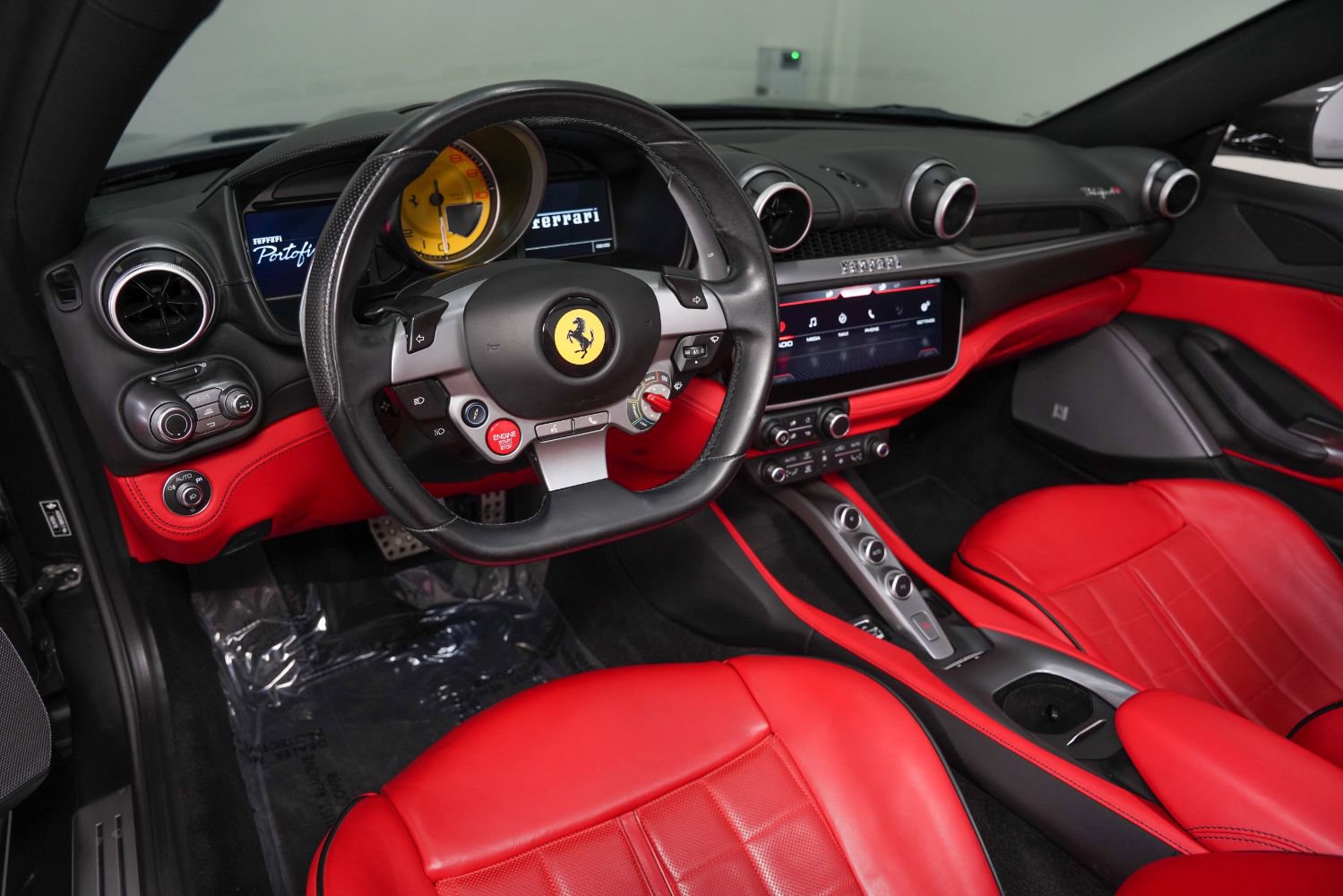 Used 2022 Ferrari Portofino M RWD image 12