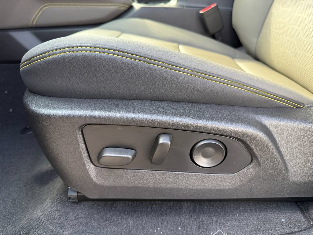 New 2026 Chevrolet Colorado ZR2 w/ Technology Package AWD/4WD image 10