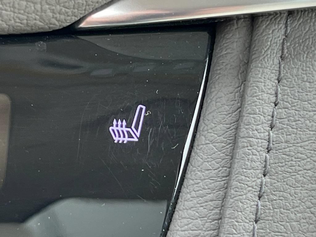 Used 2018 Cadillac XT5 Luxury w/ Driver Awareness Package AWD/4WD image 30