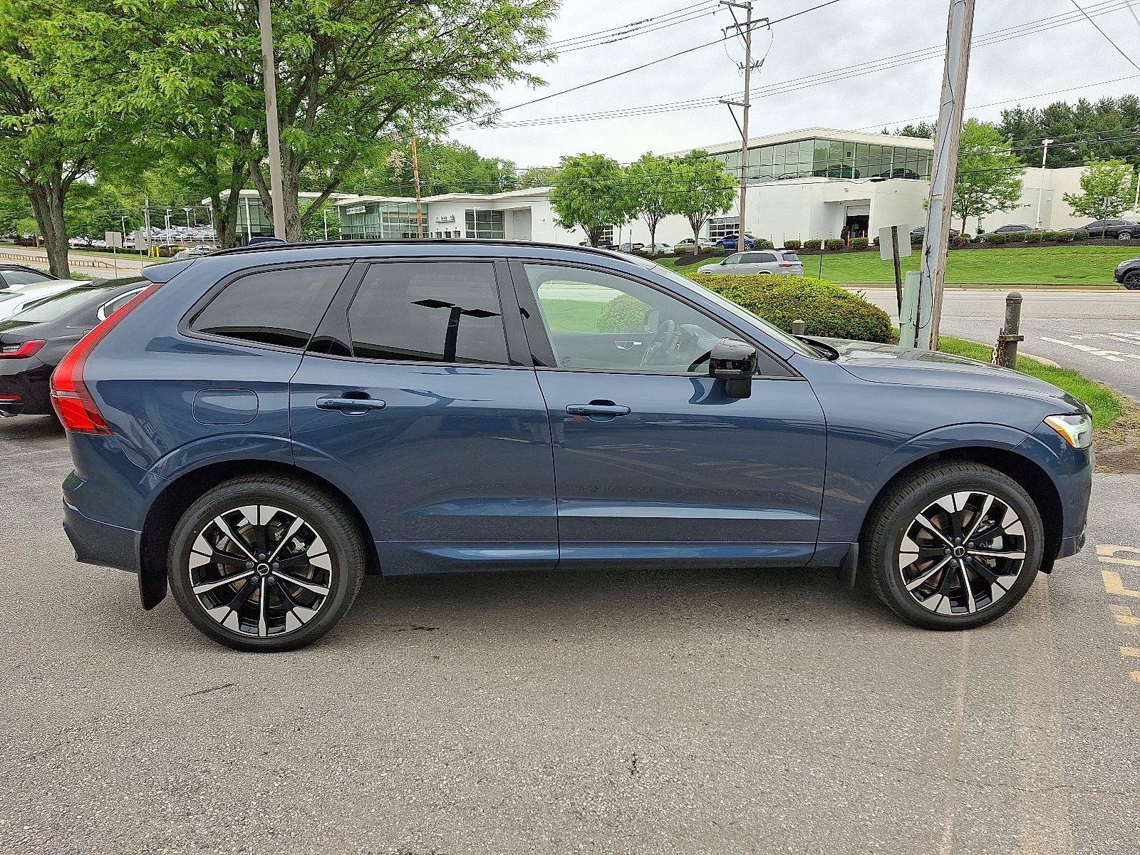 Certified 2026 Volvo XC60 T8 Plus w/ Climate Package AWD/4WD image 7