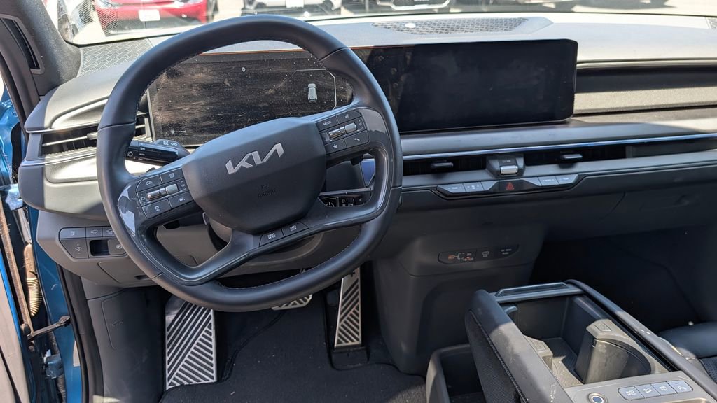 Used 2024 Kia EV9 GT-Line AWD/4WD image 3