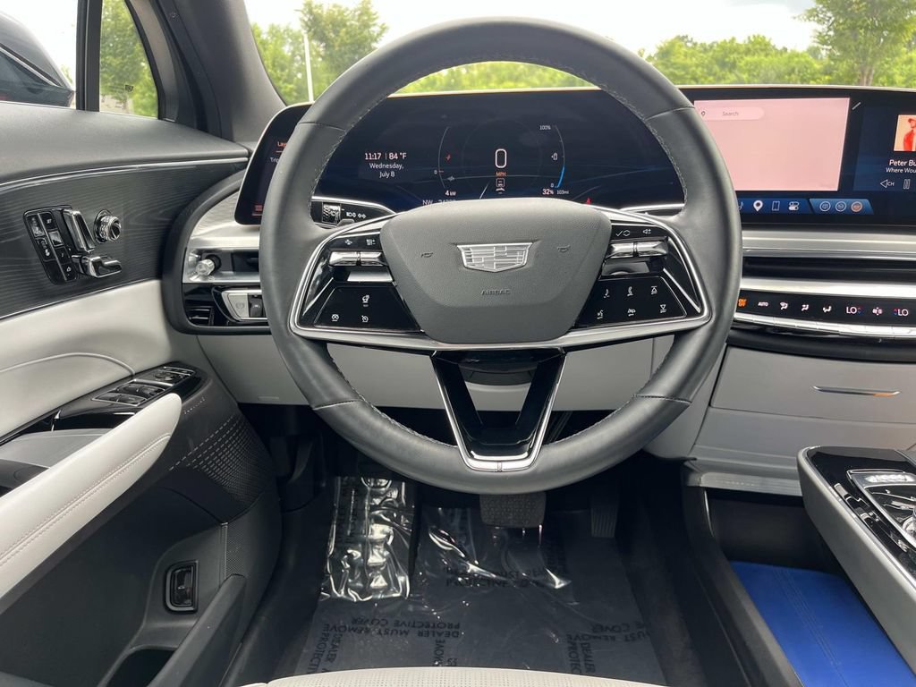 Certified 2024 Cadillac Lyriq Luxury RWD image 15
