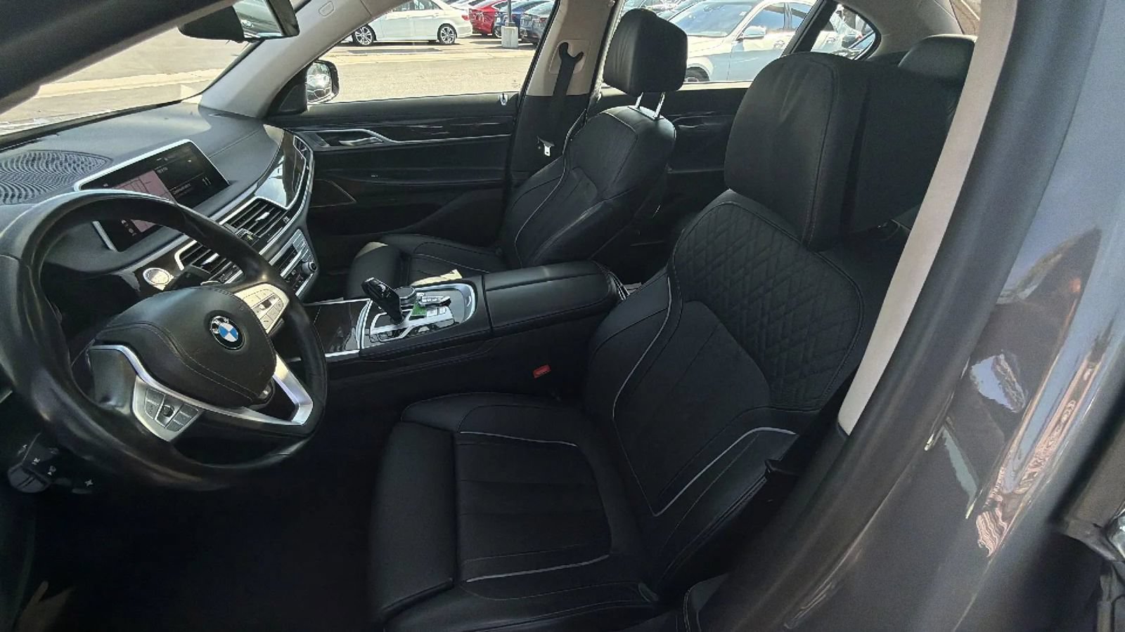 Used 2022 BMW 740i w/ Premium Package RWD image 9