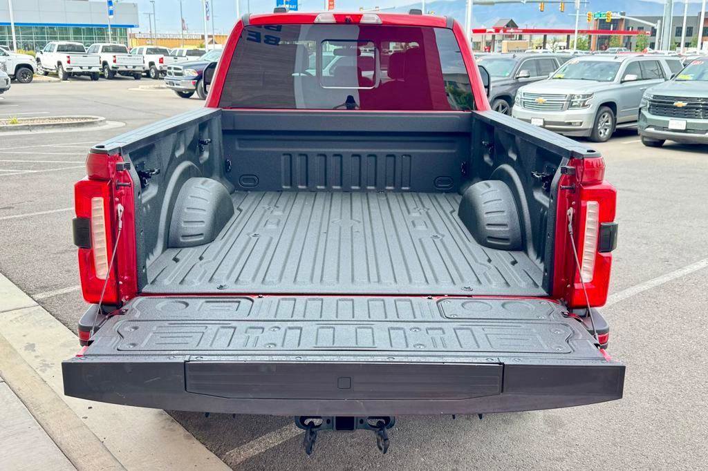 Used 2023 Ford F250 Lariat w/ Sport Appearance Package image 12