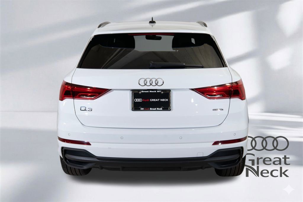 Certified 2025 Audi Q3 2.0T Premium w/ Convenience Package image 23