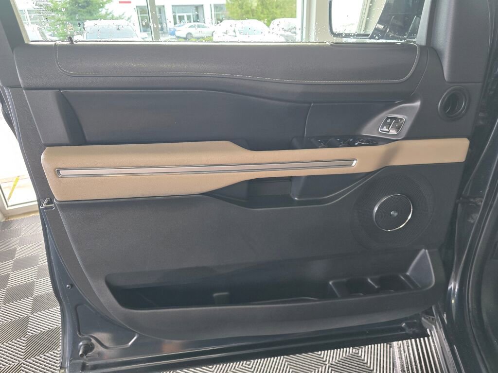 Used 2024 Ford Expedition Limited image 20