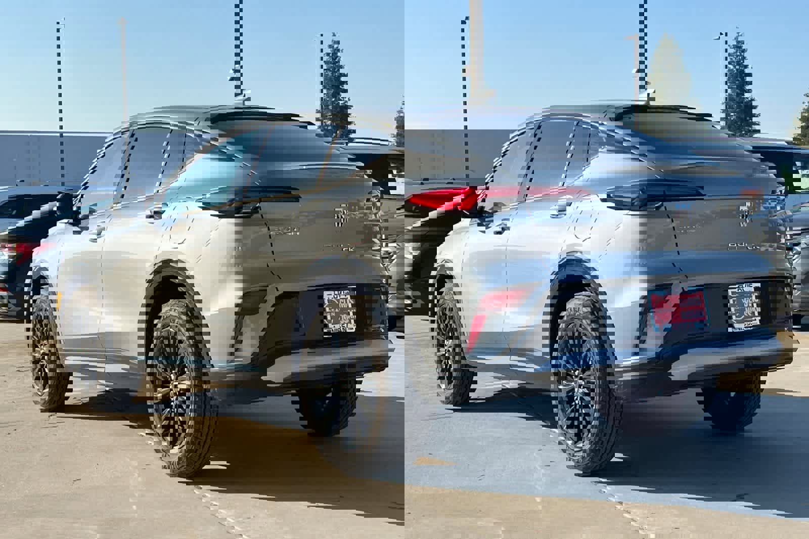 Used 2024 Buick Envista Sport Touring w/ Convenience I Package image 7