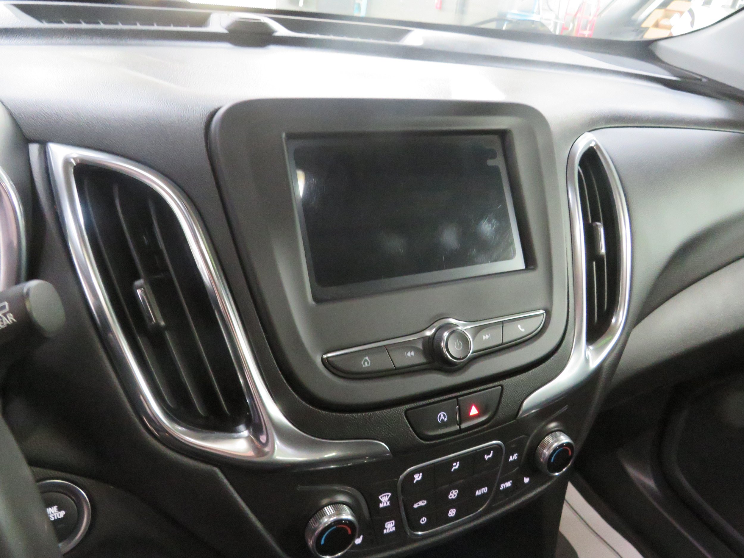Used 2022 Chevrolet Equinox LT AWD/4WD image 14
