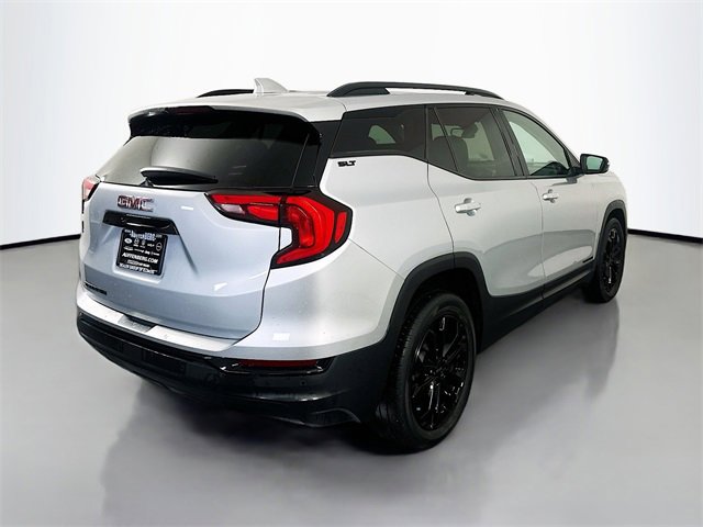 Used 2021 GMC Terrain SLT w/ Elevation Edition image 7