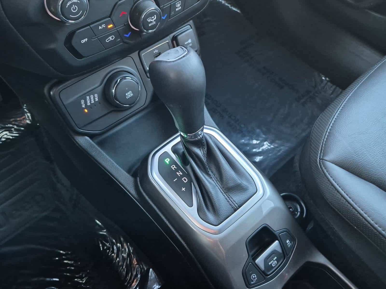 Used 2020 Jeep Renegade Limited AWD/4WD image 33