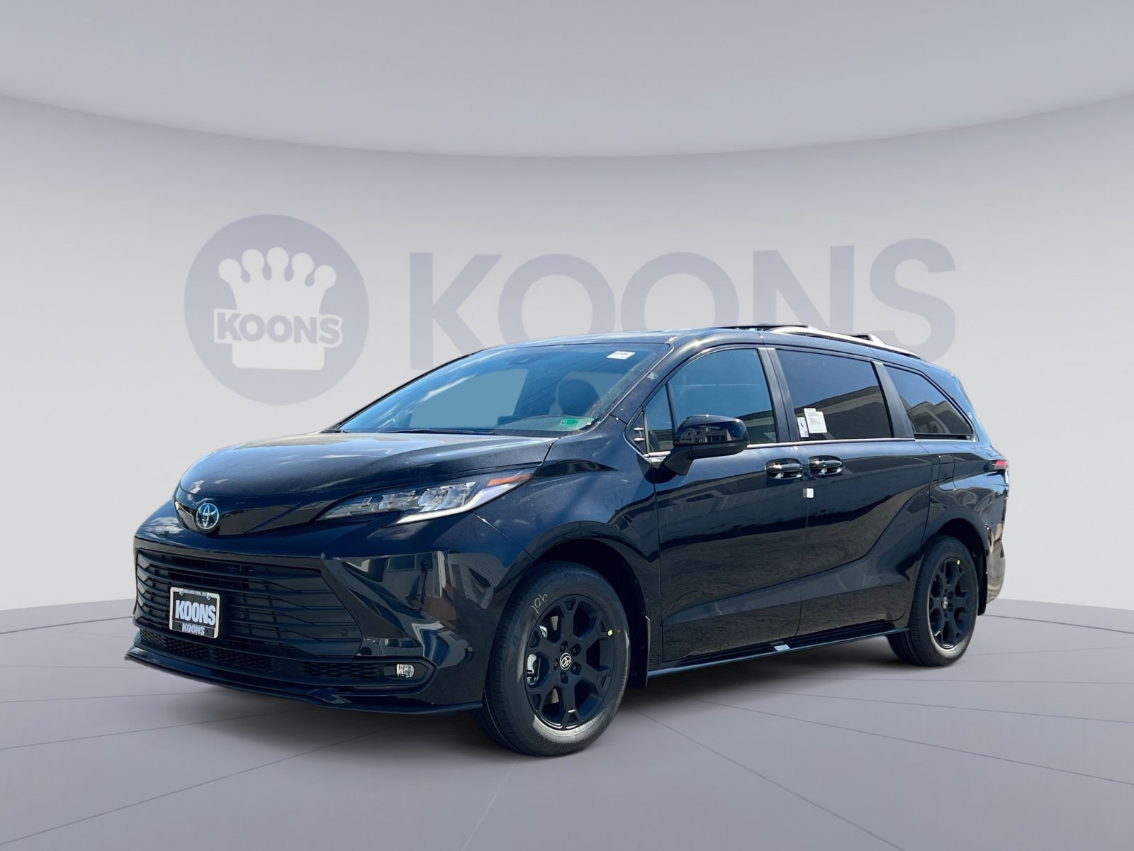 New 2025 Toyota Sienna XLE Woodland Edition