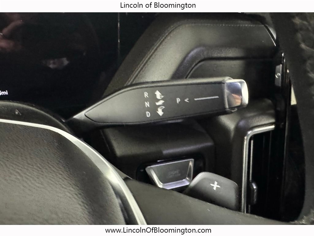 Used 2025 GMC Yukon Denali AWD/4WD image 44