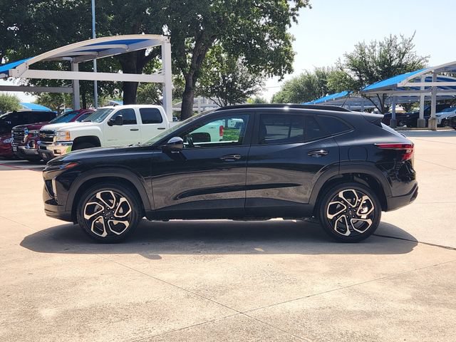 Used 2024 Chevrolet Trax RS FWD image 12