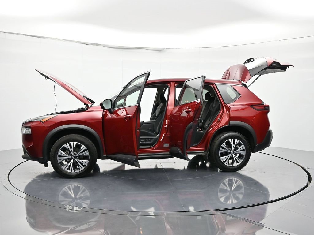 Used 2023 Nissan Rogue SV image 47