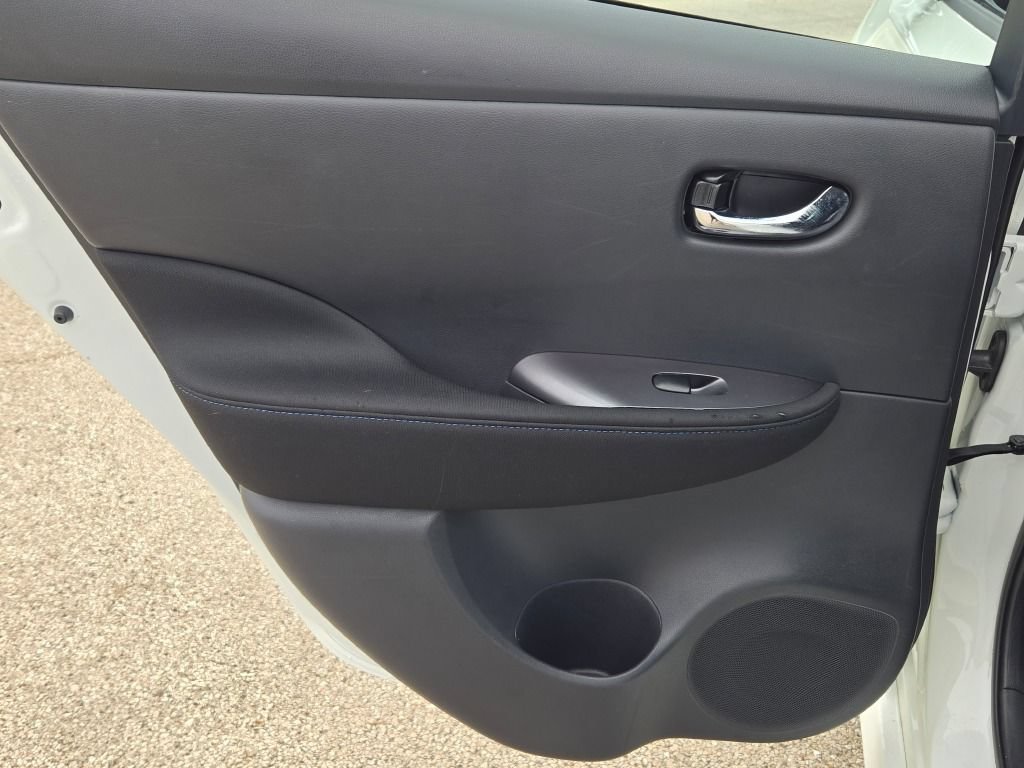 Used 2025 Nissan Leaf S FWD image 20